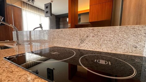 Flat p/ 2 pessoas c/ Varanda Vista Mar-Miramar