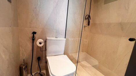 Flat p/ 2 pessoas c/ Varanda Vista Mar-Miramar