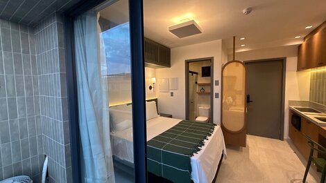 Flat c/ Varanda Vista Mar/ Prédio pé na areia