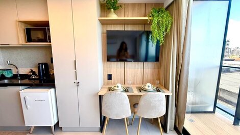 Flat com varanda no Alta Marine