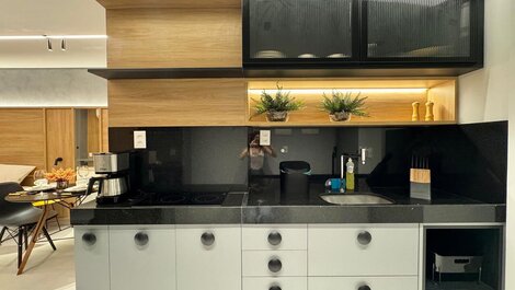 Flat aconchegante c/ Varanda e Vista Piscina