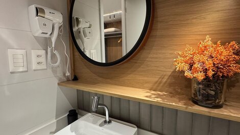 Flat aconchegante c/ Varanda e Vista Piscina