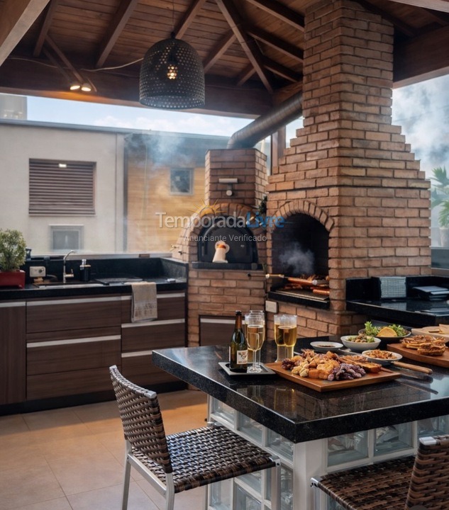 Apartment for vacation rental in Guarujá (Enseada)