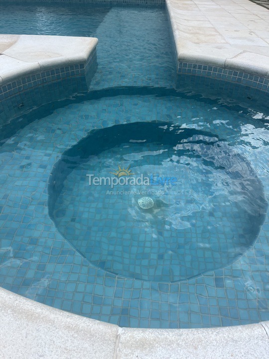 Chácara / sítio para aluguel de temporada em Juquitiba (Piscina Aquecida Com Aquecimento Solar E Hidro Massageado)