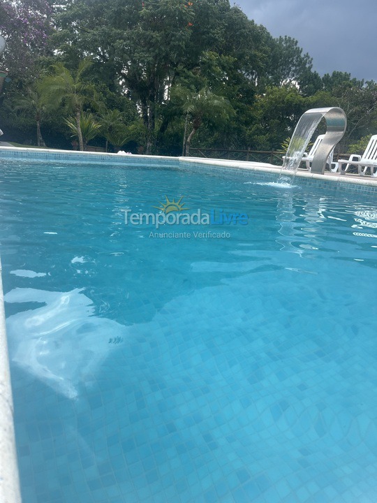 Chácara / sítio para aluguel de temporada em Juquitiba (Piscina Aquecida Com Aquecimento Solar E Hidro Massageado)