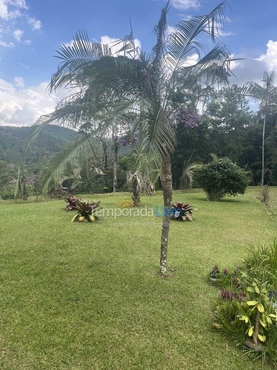 Chácara / sítio para aluguel de temporada em Juquitiba (Piscina Aquecida Com Aquecimento Solar E Hidro Massageado)