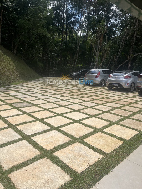 Chácara / sítio para aluguel de temporada em Juquitiba (Piscina Aquecida Com Aquecimento Solar E Hidro Massageado)