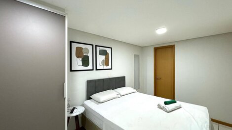 Flat com varanda no Cabo Branco