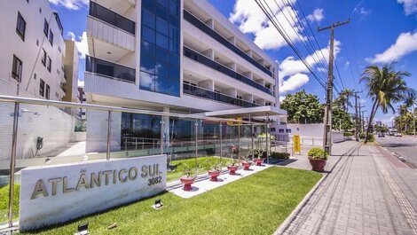 Flat com varanda no Cabo Branco