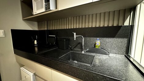 Flat: Aconchego e Elegância a 50m do Mar