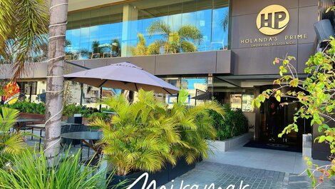 Sensational Apartment with Balcony in Holandas Prime