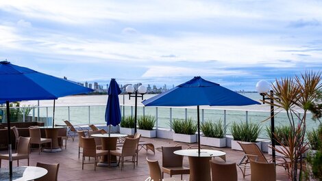 Sensational flat at Blue Sunset.