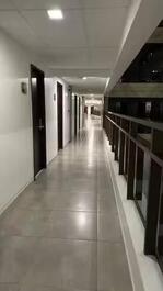 Flat em hotel de luxo Ritz Suítes Grand Hotel Boutique vista ampla mar