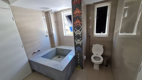 Miramar Suíte Lateral Mar no Na Praia Sunset