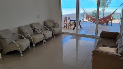 Side Suite Marp/ 4 People on the Beach