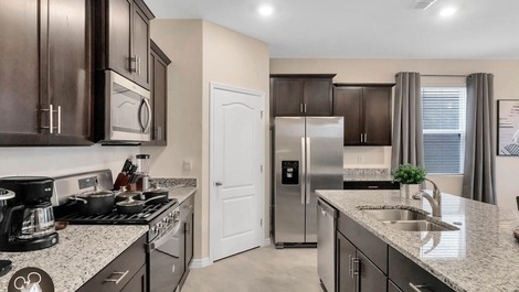 Disney vacation in a luxury home.