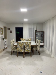 Casa confortável em Praia do Forte próx a Lagoa Aruá