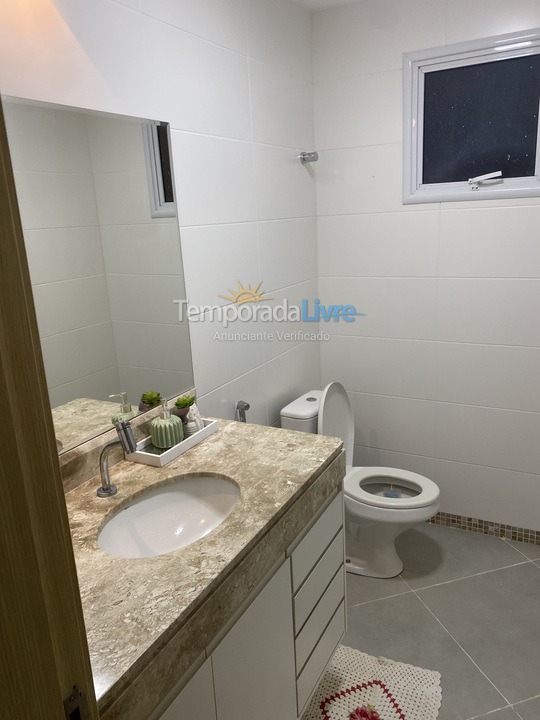 Casa para aluguel de temporada em Mata de São João (Açu da Torre Praia do Forte)