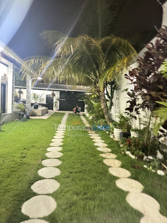 Casa para aluguel de temporada em Niterói (Piratininga)