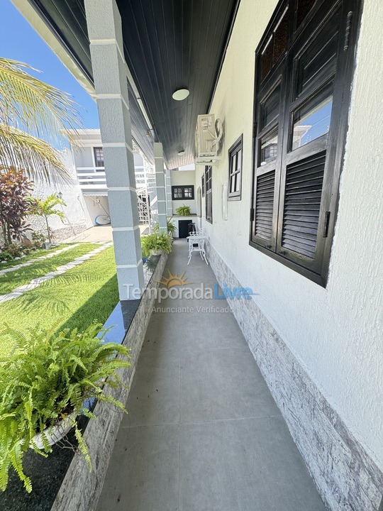 Casa para aluguel de temporada em Niterói (Piratininga)