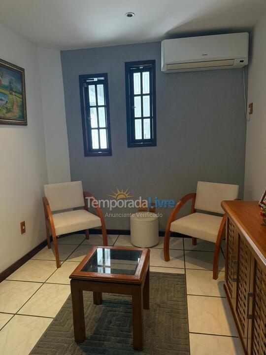 Casa para aluguel de temporada em Niterói (Piratininga)