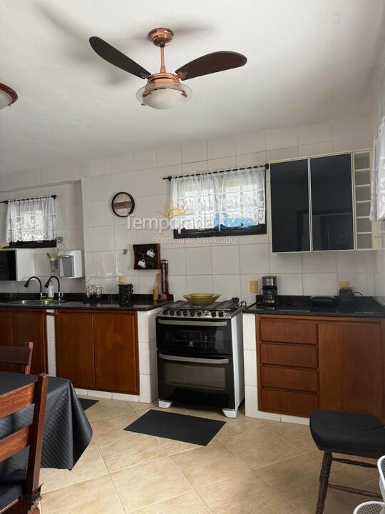 Casa para aluguel de temporada em Niterói (Piratininga)