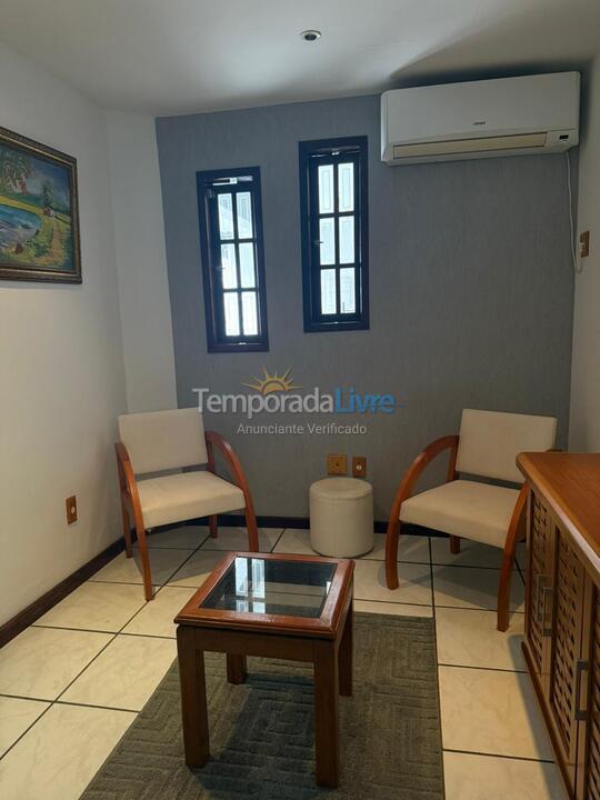 Casa para aluguel de temporada em Niterói (Piratininga)