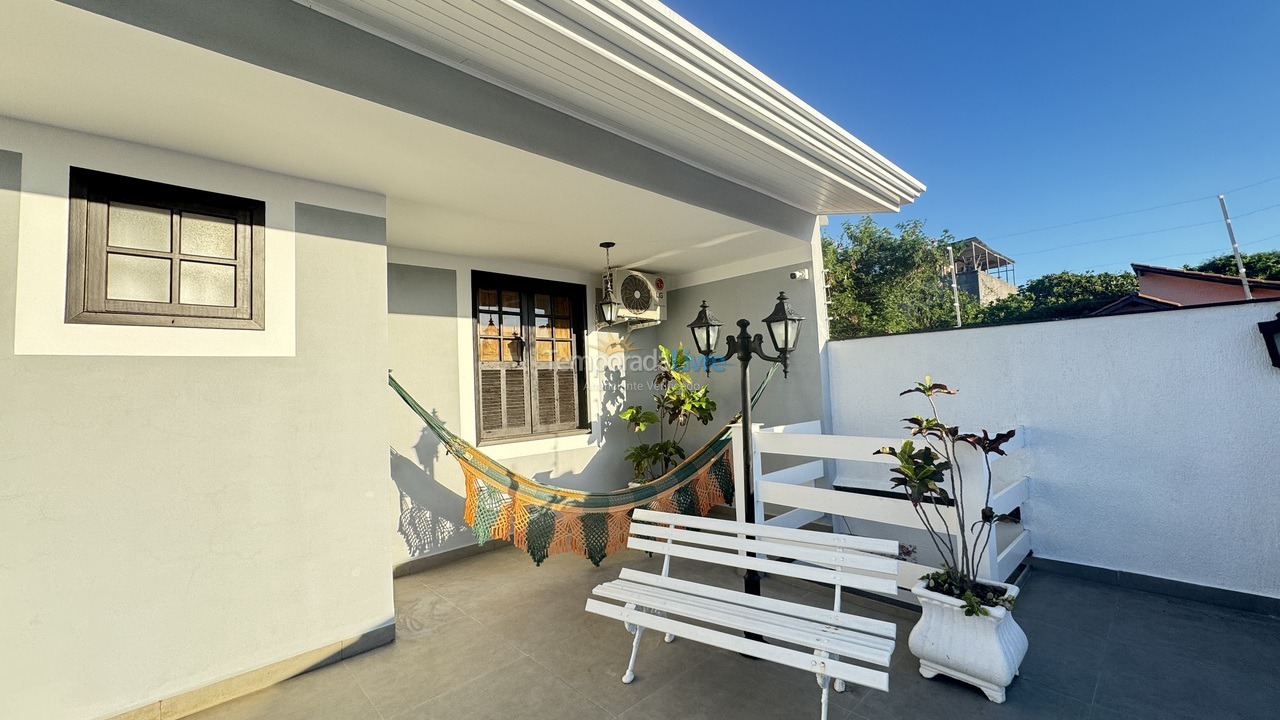 Casa para aluguel de temporada em Niterói (Piratininga)