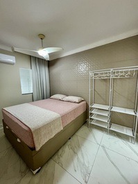 Quarto duplo cama queen 