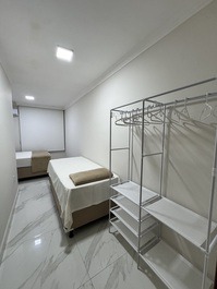 Quarto triplo / cama casal e solteiro 