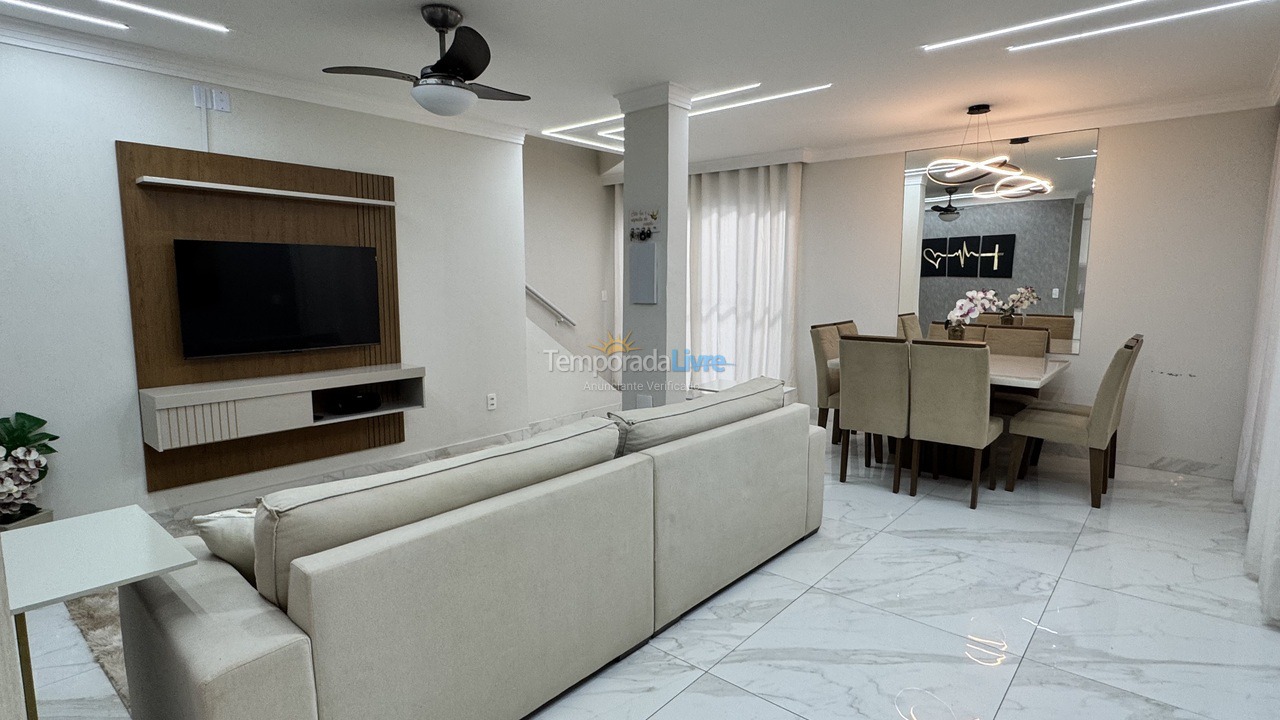 Casa para alquiler de vacaciones em Vila Velha (Barra do Jucu)