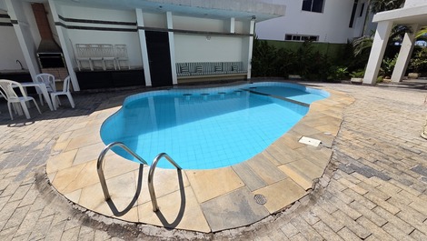 Pé na areia – Mansão Enseada | Piscina e churrasqueira | 30 hóspedes