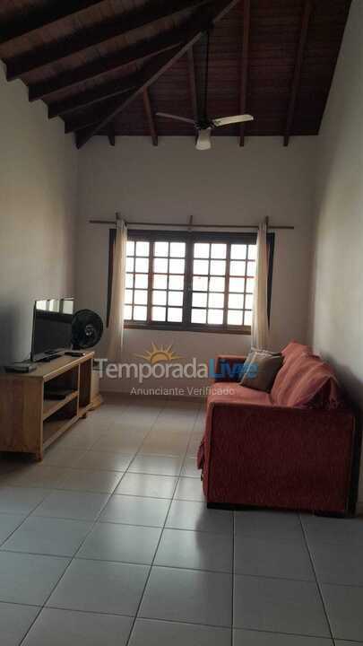 Casa para aluguel de temporada em Caraguatatuba (Praia Capricórnio)