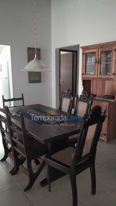 Casa para aluguel de temporada em Caraguatatuba (Praia Capricórnio)