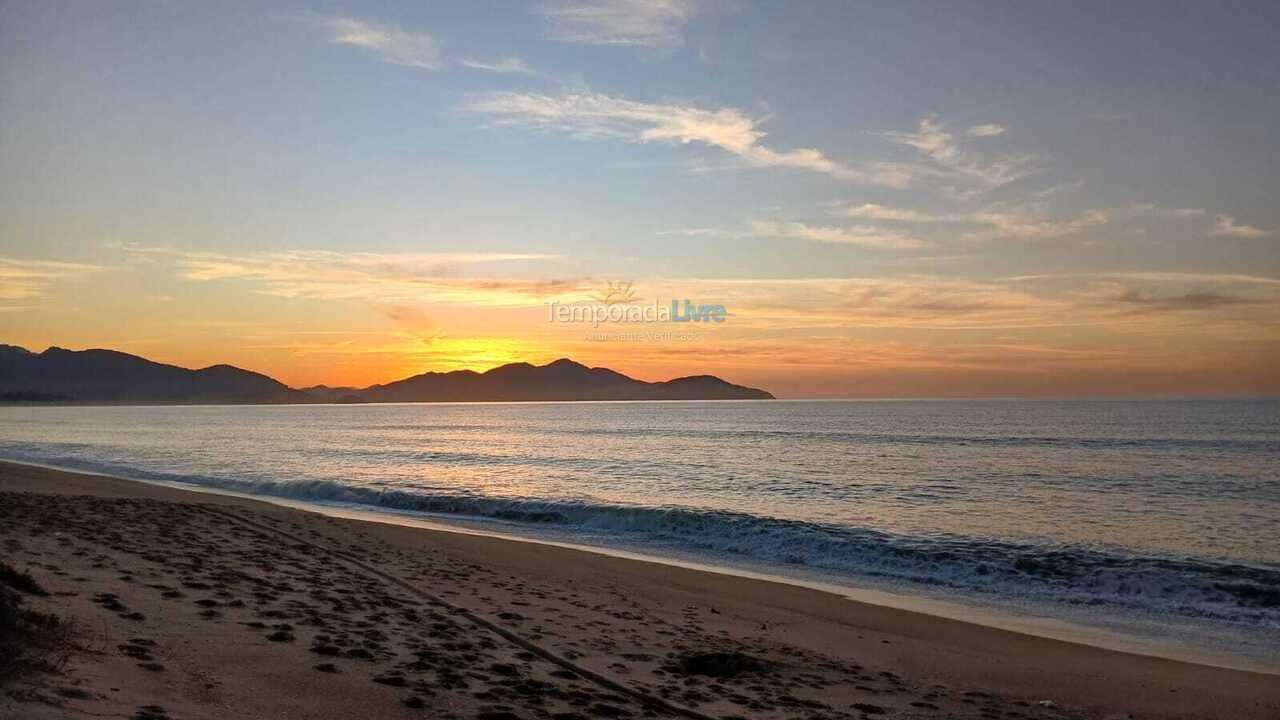 Casa para aluguel de temporada em Caraguatatuba (Praia Capricórnio)