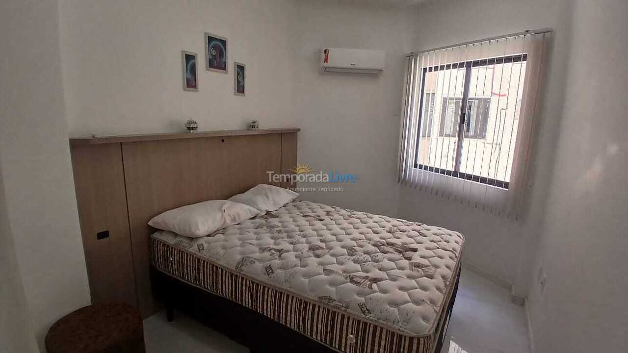 Apartamento para aluguel de temporada em Itapema (Meia Praia)