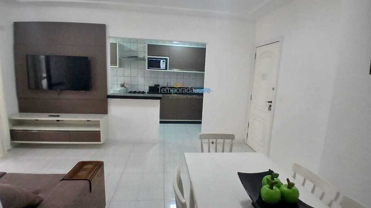 Apartamento para aluguel de temporada em Itapema (Meia Praia)