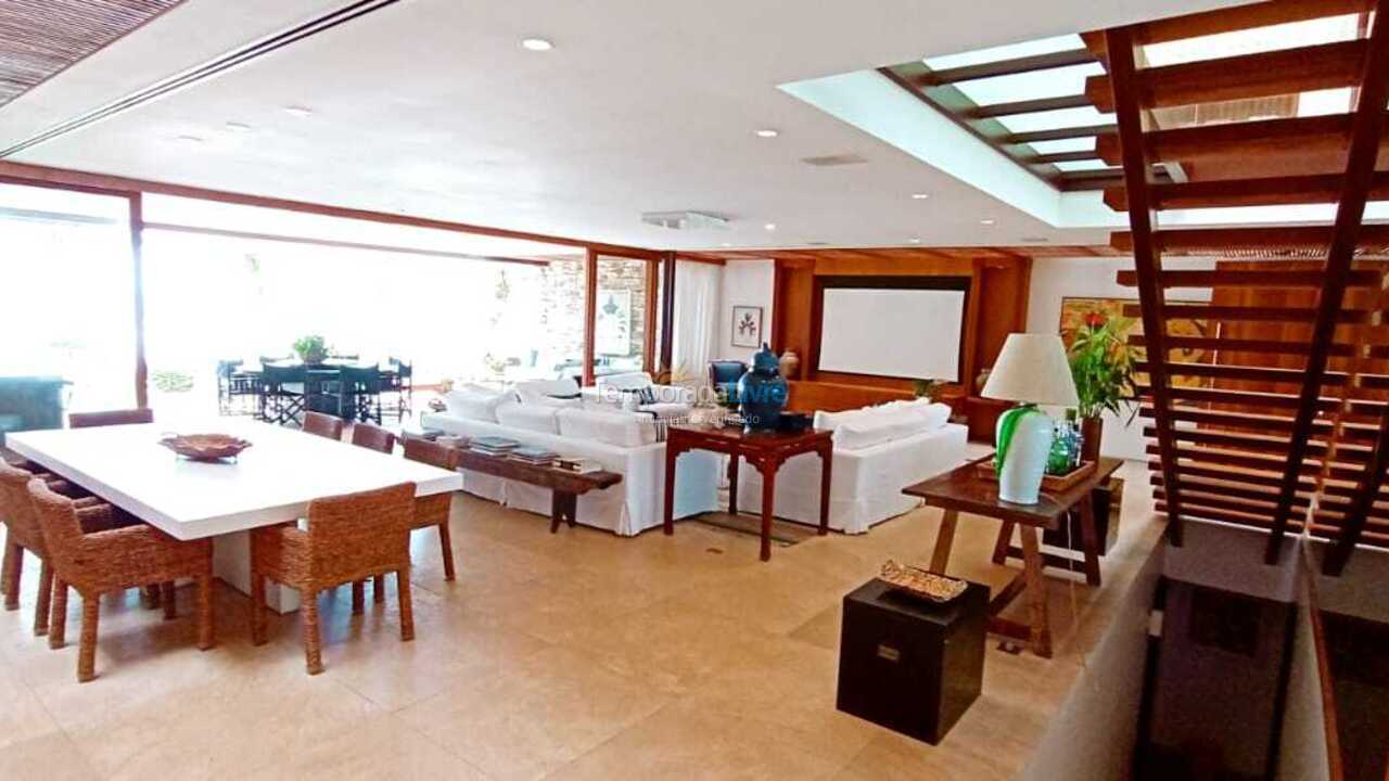 Casa para aluguel de temporada em São Sebastião (Praia da Baleia)