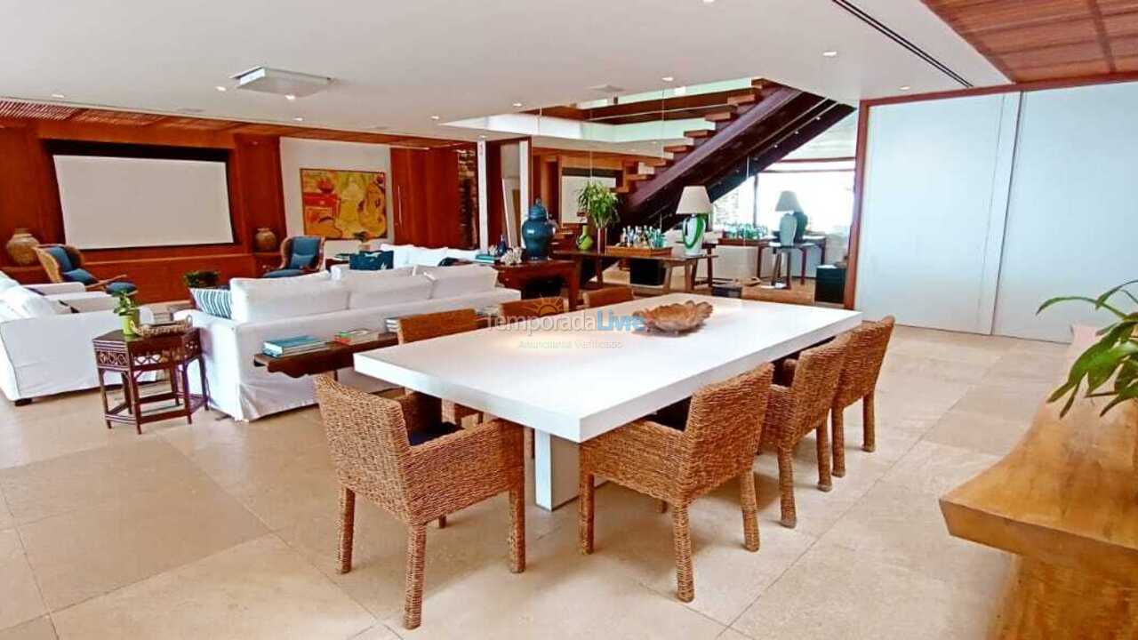 Casa para aluguel de temporada em São Sebastião (Praia da Baleia)