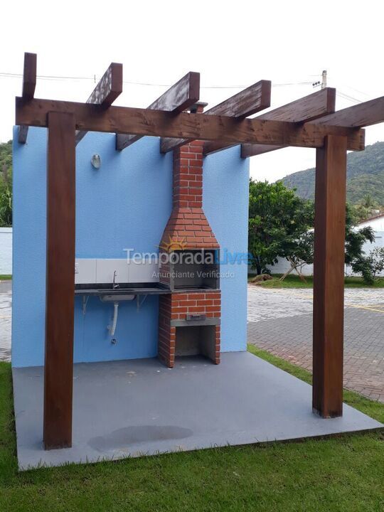 Apartamento para aluguel de temporada em Caraguatatuba (Martim de Sá)
