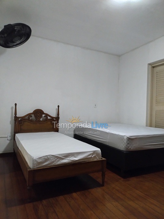 Casa para aluguel de temporada em Cabo Frio (Praia do Forte)