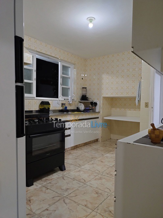 Casa para aluguel de temporada em Cabo Frio (Praia do Forte)