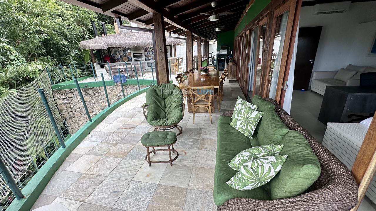 House for vacation rental in São Sebastião (Barra do Sahy)