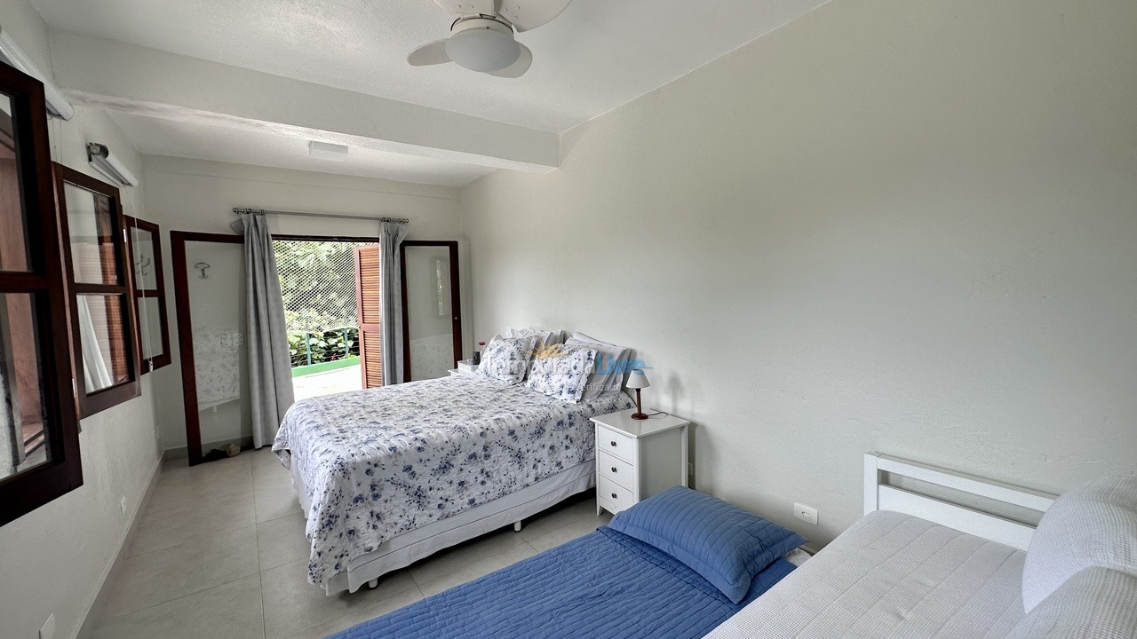 Casa para aluguel de temporada em São Sebastião (Praia da Baleia)