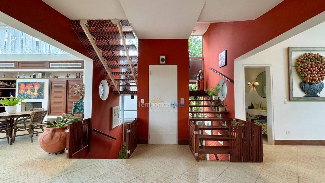 Casa para alquiler de vacaciones em São Sebastião (Praia da Baleia)