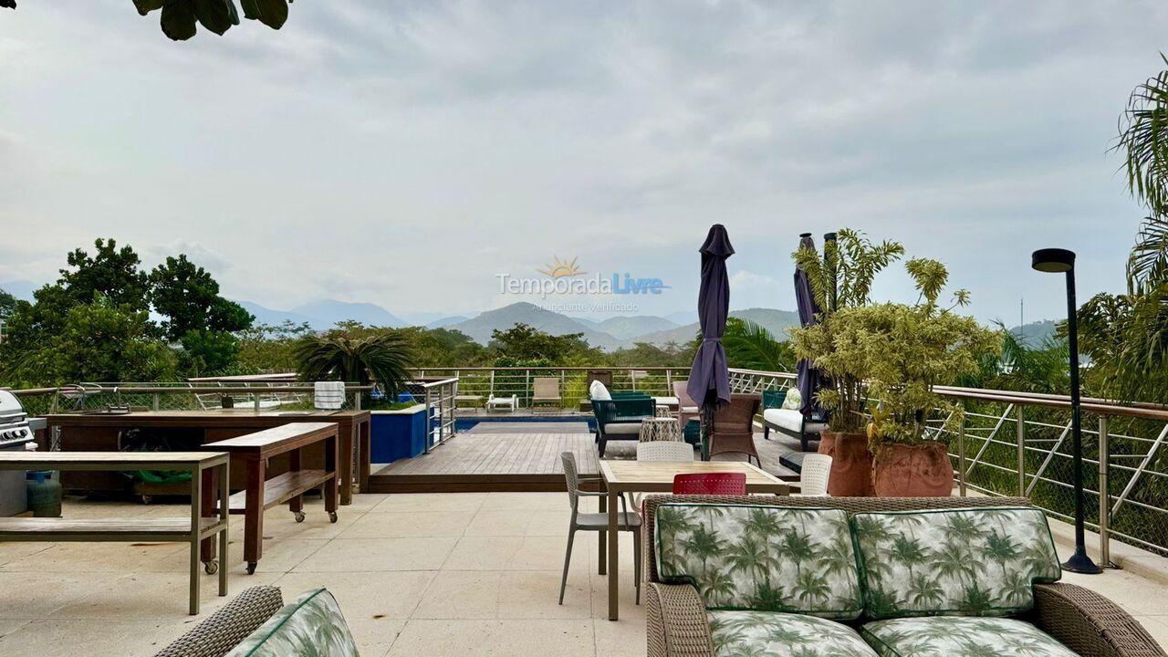 Casa para alquiler de vacaciones em São Sebastião (Praia da Baleia)