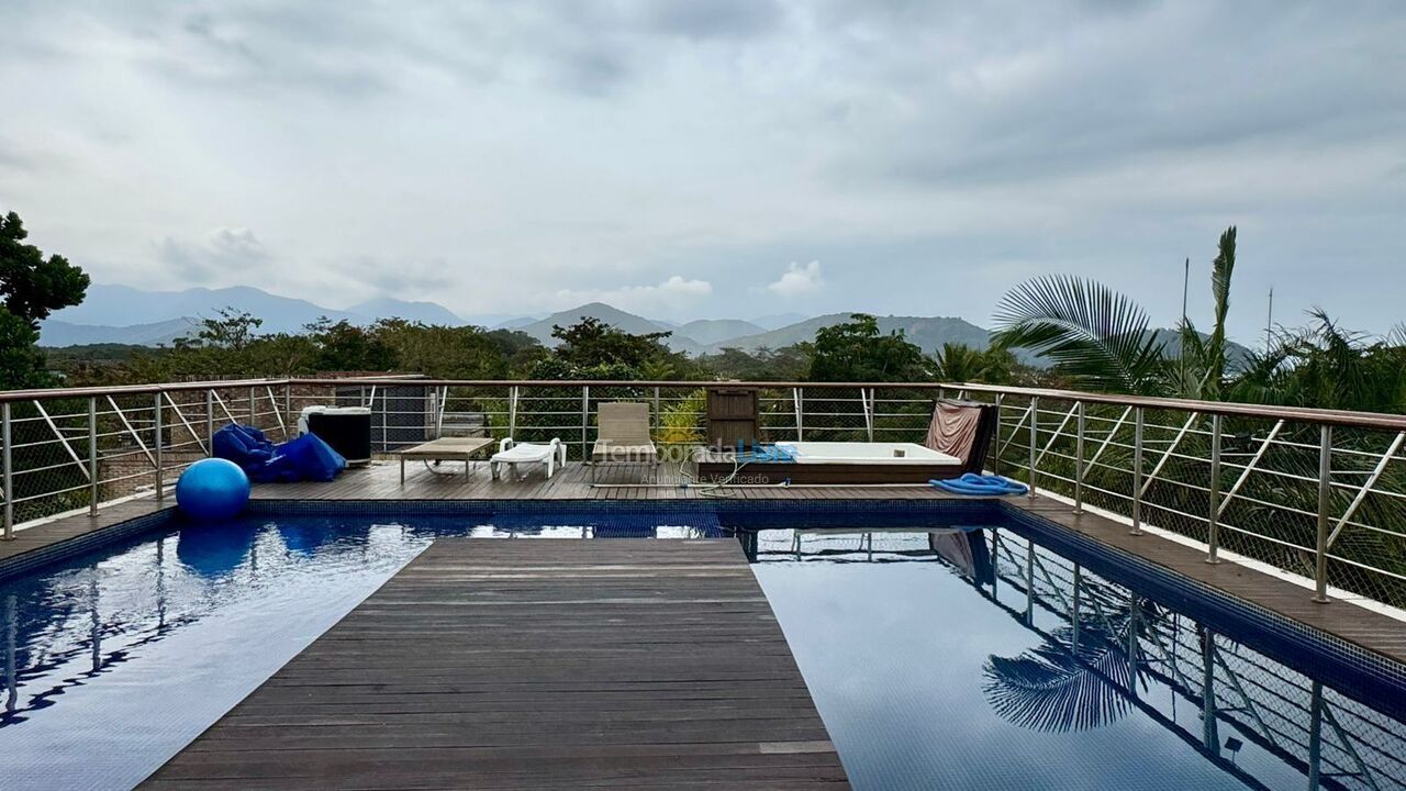 Casa para alquiler de vacaciones em São Sebastião (Praia da Baleia)