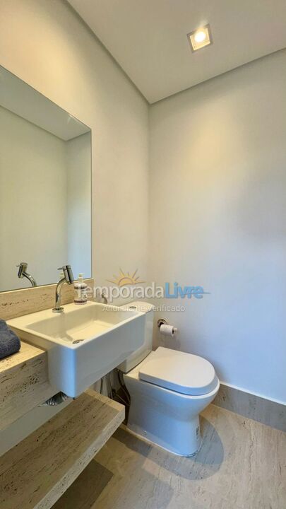 Casa para alquiler de vacaciones em São Sebastião (Praia da Baleia)