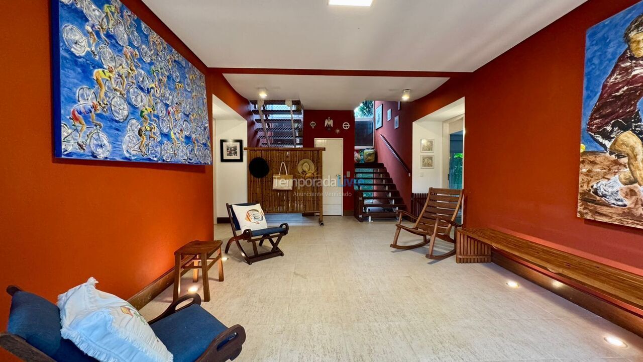 Casa para alquiler de vacaciones em São Sebastião (Praia da Baleia)