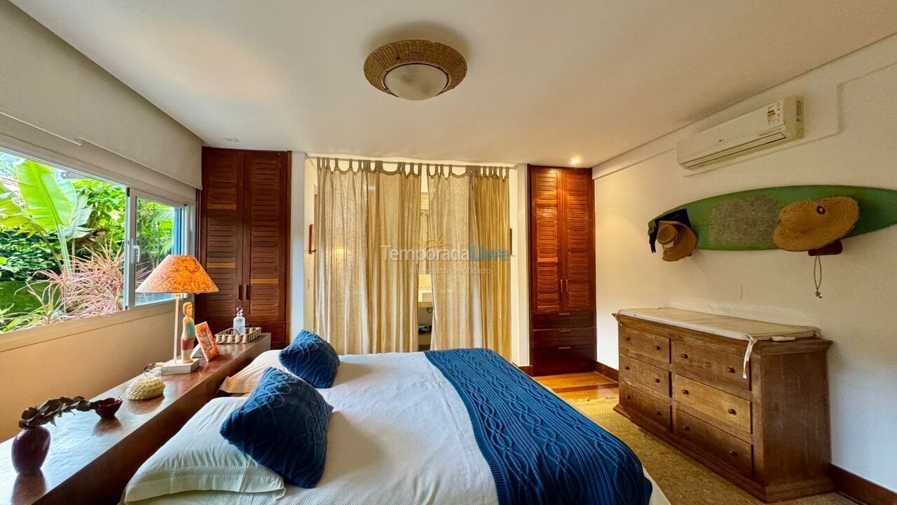 Casa para alquiler de vacaciones em São Sebastião (Praia da Baleia)